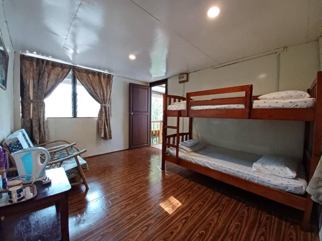 Mile 36 Lodge Kundasang Ngoại thất bức ảnh