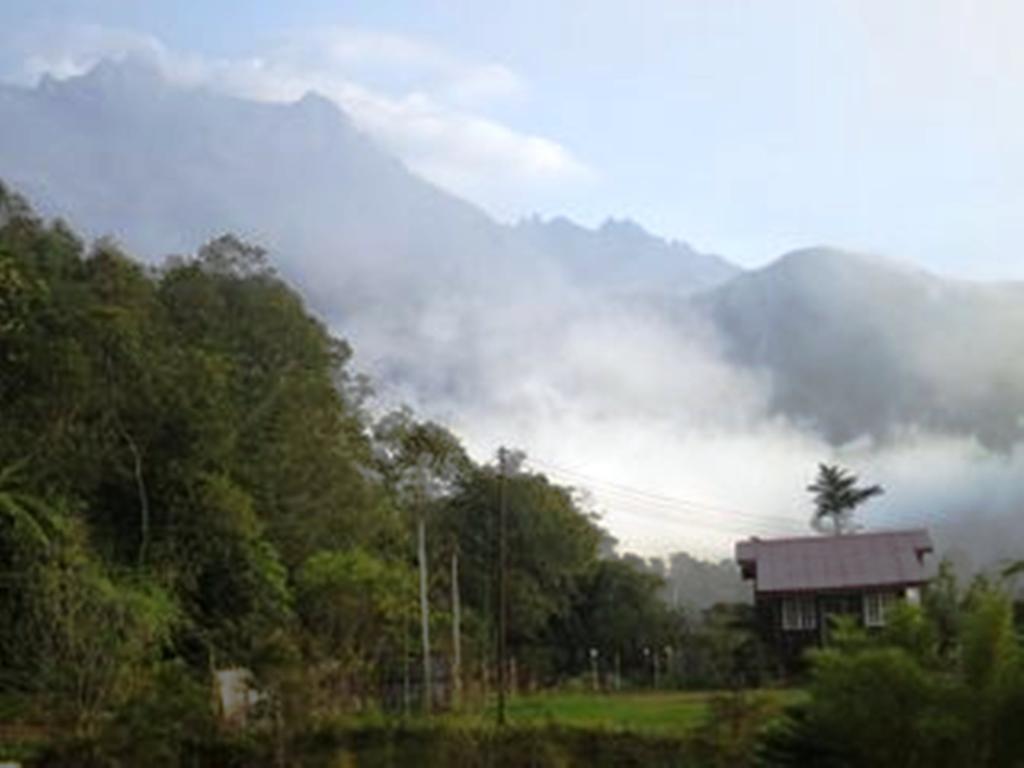 Mile 36 Lodge Kundasang Ngoại thất bức ảnh