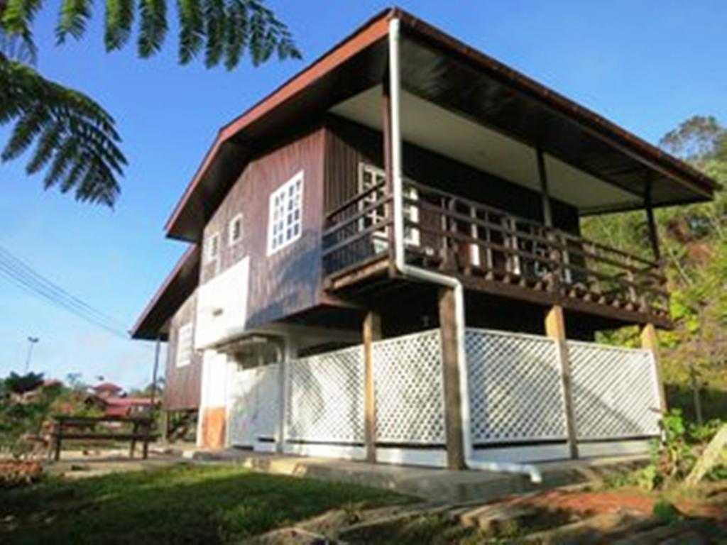 Mile 36 Lodge Kundasang Ngoại thất bức ảnh