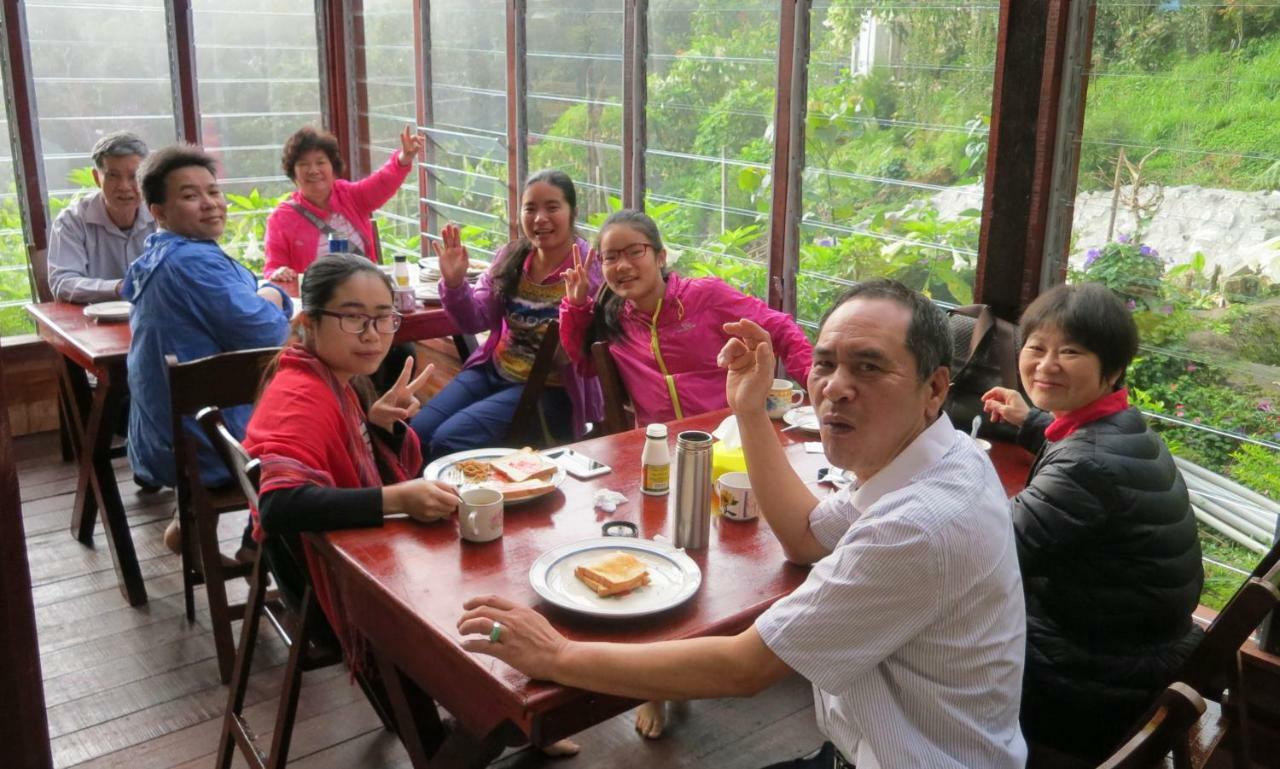 Mile 36 Lodge Kundasang Ngoại thất bức ảnh